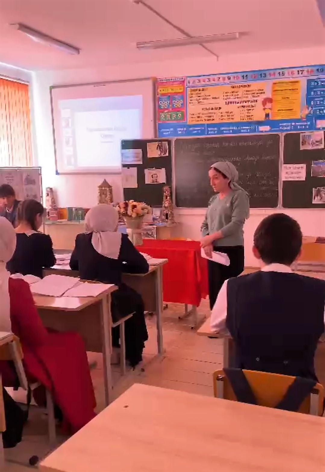 Йийла урок Албошнаькъан Заьлмаха Заретай &amp;quot;Малсагнаькъан Артаг1а Оарцхо пьеса Салихьат&amp;quot;.
